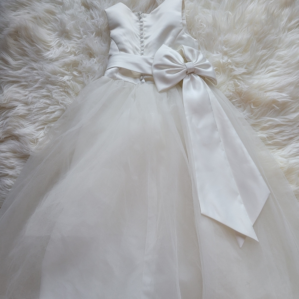 COPY - white BALL GOWN FLOWER GIRL DRE